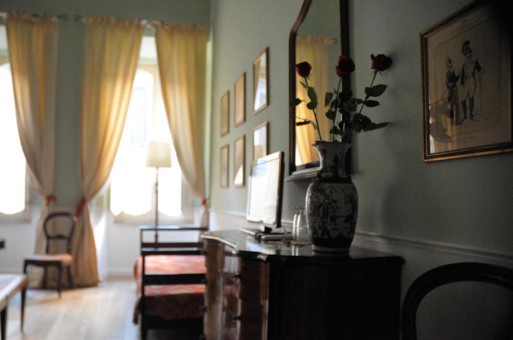 ローマ ルレ テアトロ アルジェンティーナ Bed & Breakfast 部屋 写真